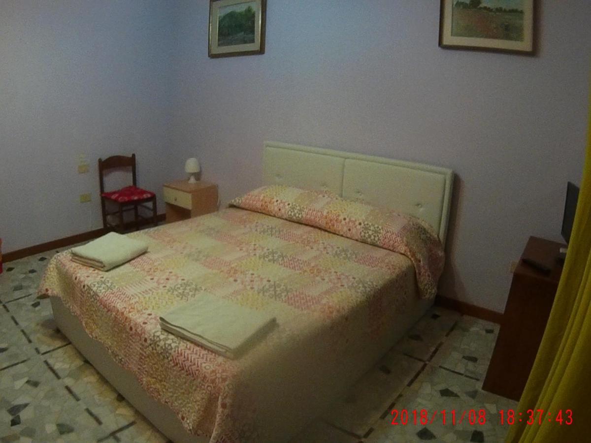 The Caponi Bros Bed & Breakfast Mestre Bagian luar foto