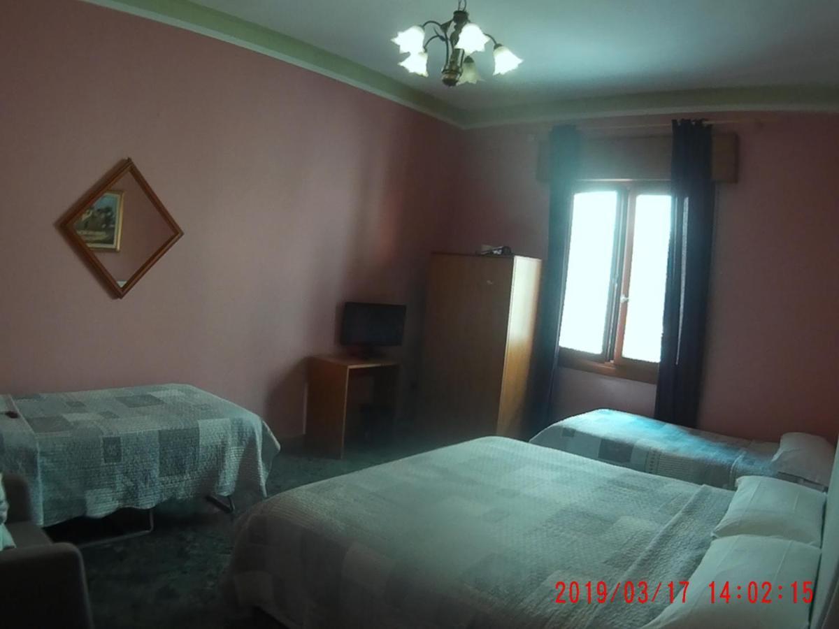 The Caponi Bros Bed & Breakfast Mestre Bagian luar foto