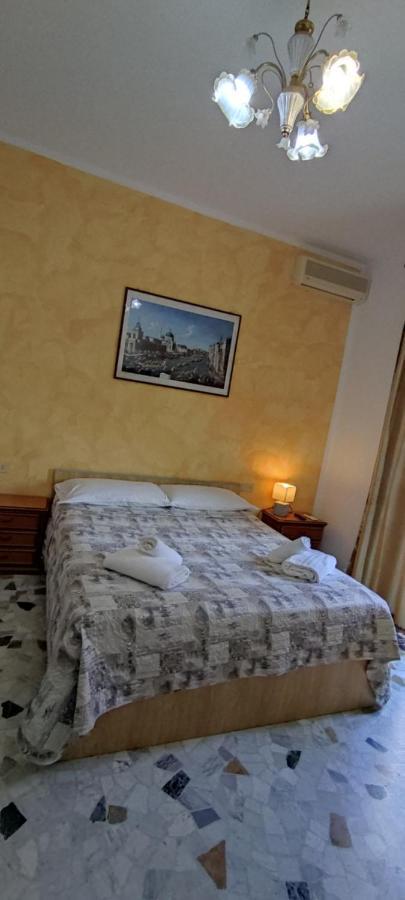 The Caponi Bros Bed & Breakfast Mestre Bagian luar foto