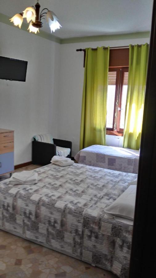 The Caponi Bros Bed & Breakfast Mestre Bagian luar foto