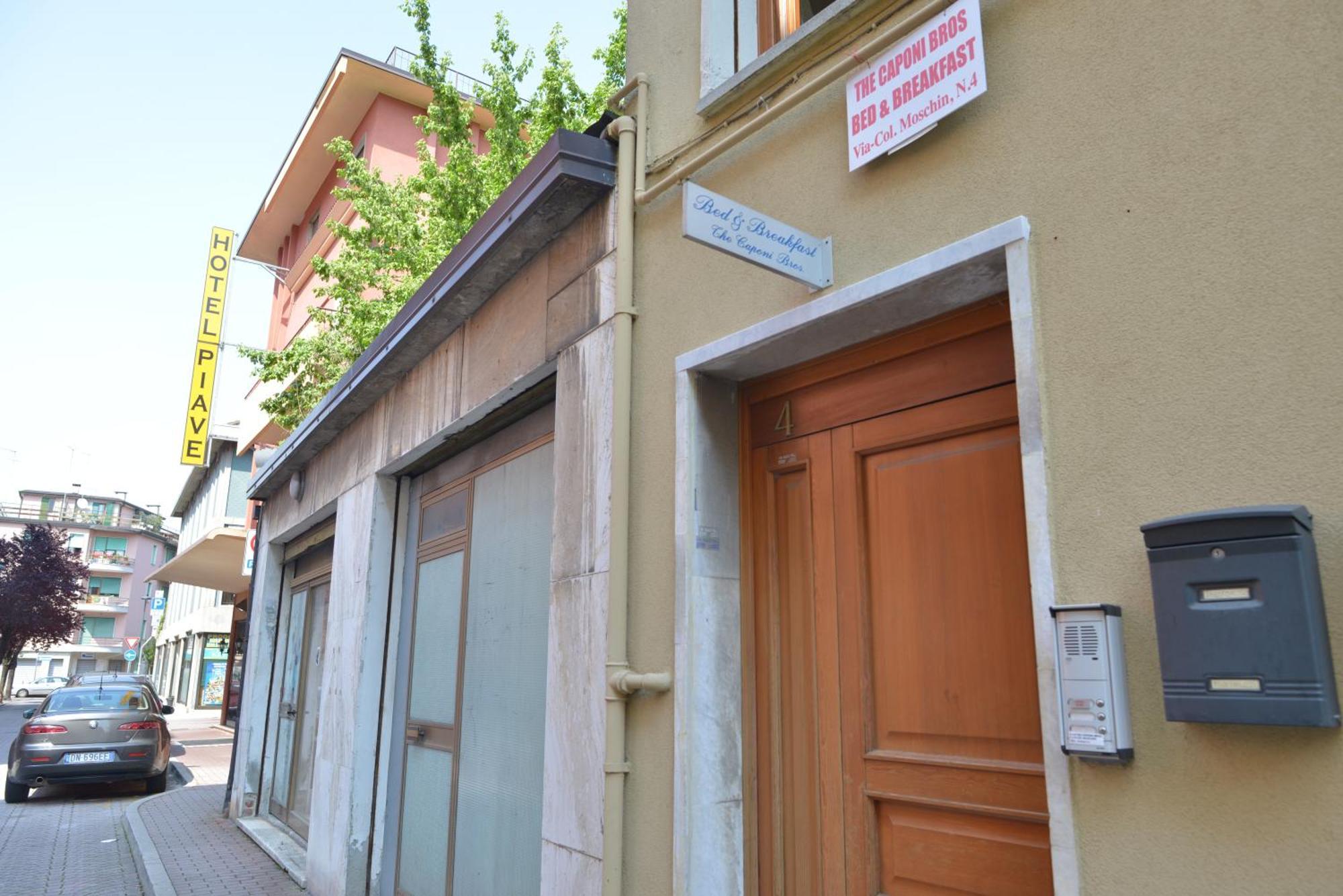 The Caponi Bros Bed & Breakfast Mestre Bagian luar foto