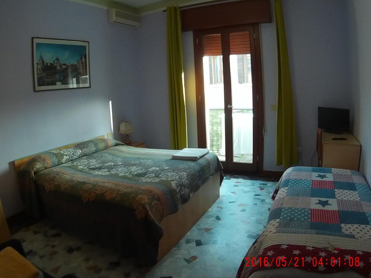 The Caponi Bros Bed & Breakfast Mestre Bagian luar foto