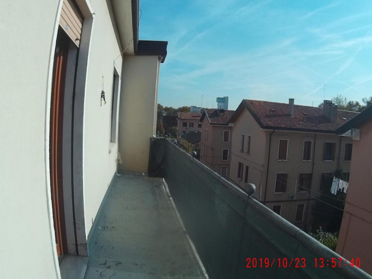 The Caponi Bros Bed & Breakfast Mestre Bagian luar foto