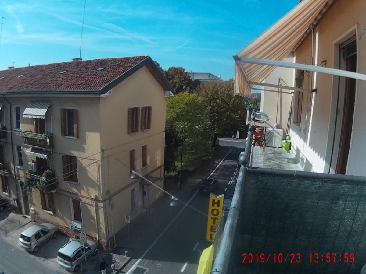 The Caponi Bros Bed & Breakfast Mestre Bagian luar foto
