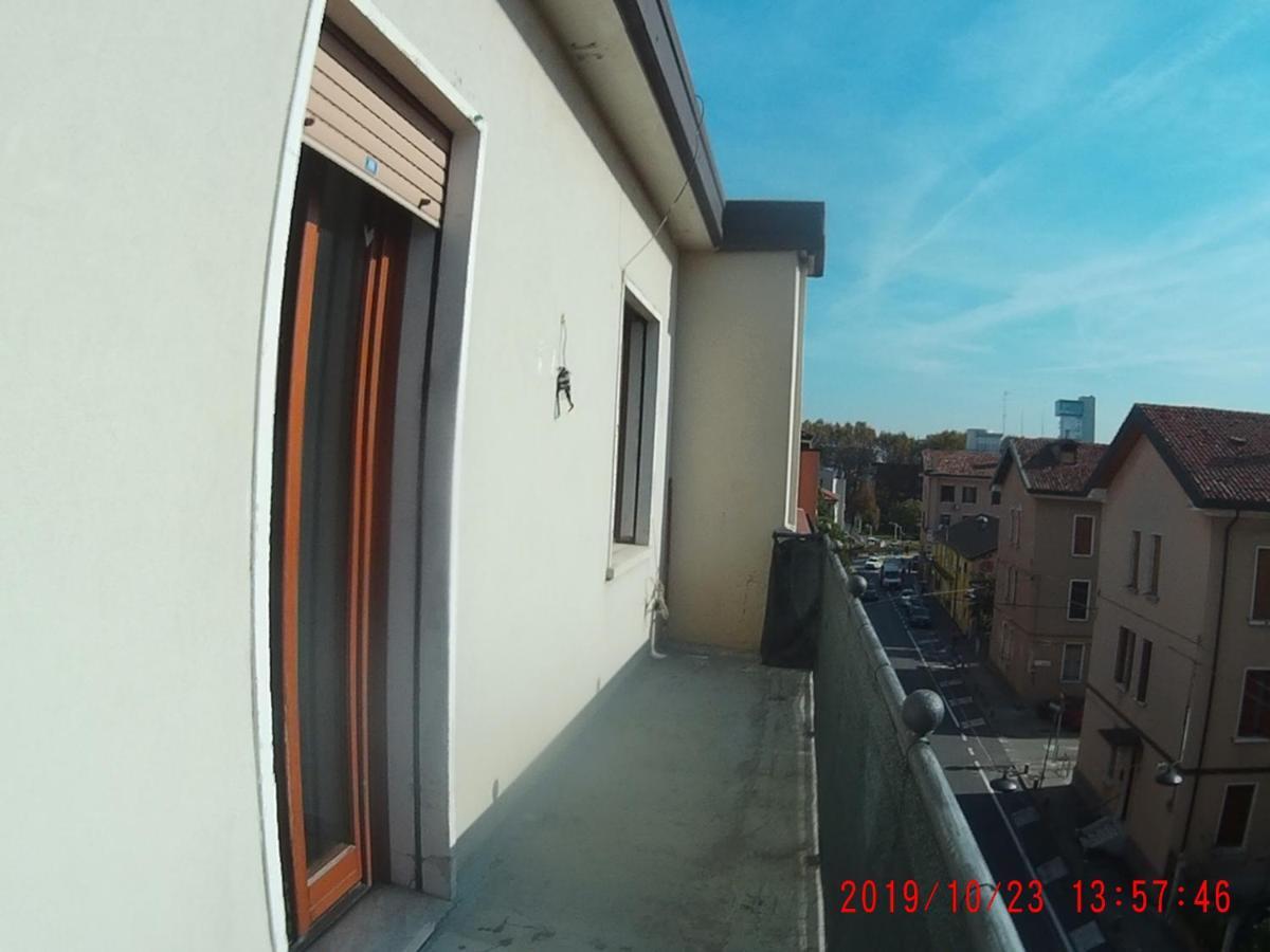 The Caponi Bros Bed & Breakfast Mestre Bagian luar foto